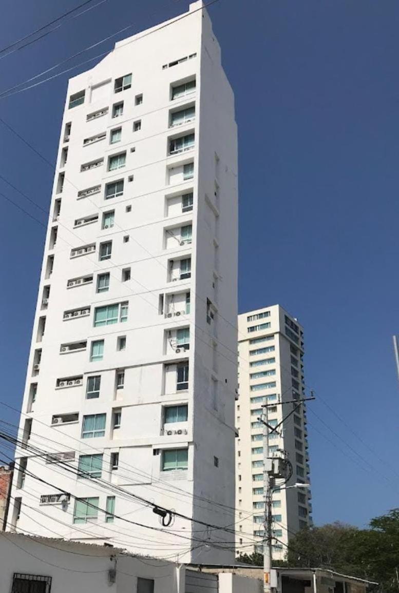 8 Vista Al Mar, Playa Rodadero, * Santa Marta (Magdalena)